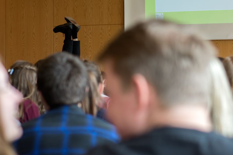 Datei:16 DSC 5019 CF Kopfstand.jpg